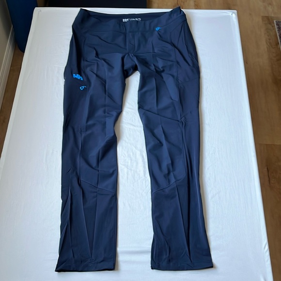Helly Hansen Women’s XL navy blue fitted adjustable pants - Picture 1 of 10